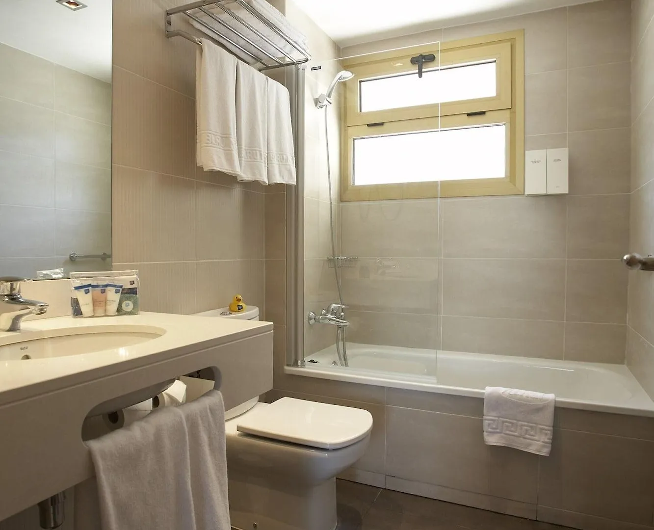 Acacias Apartamentos Salou Spain