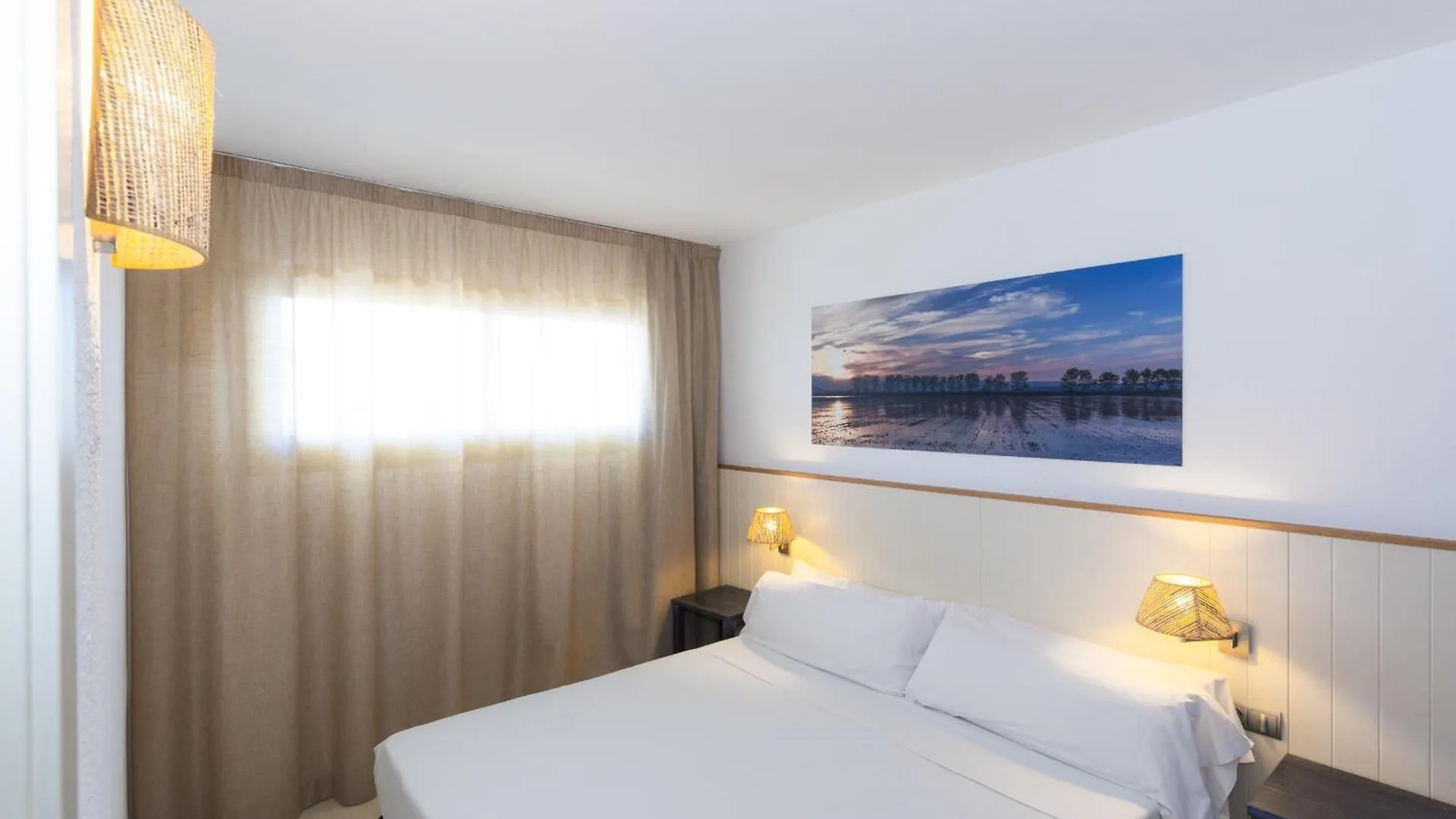 Acacias Apartamentos Salou Apartment