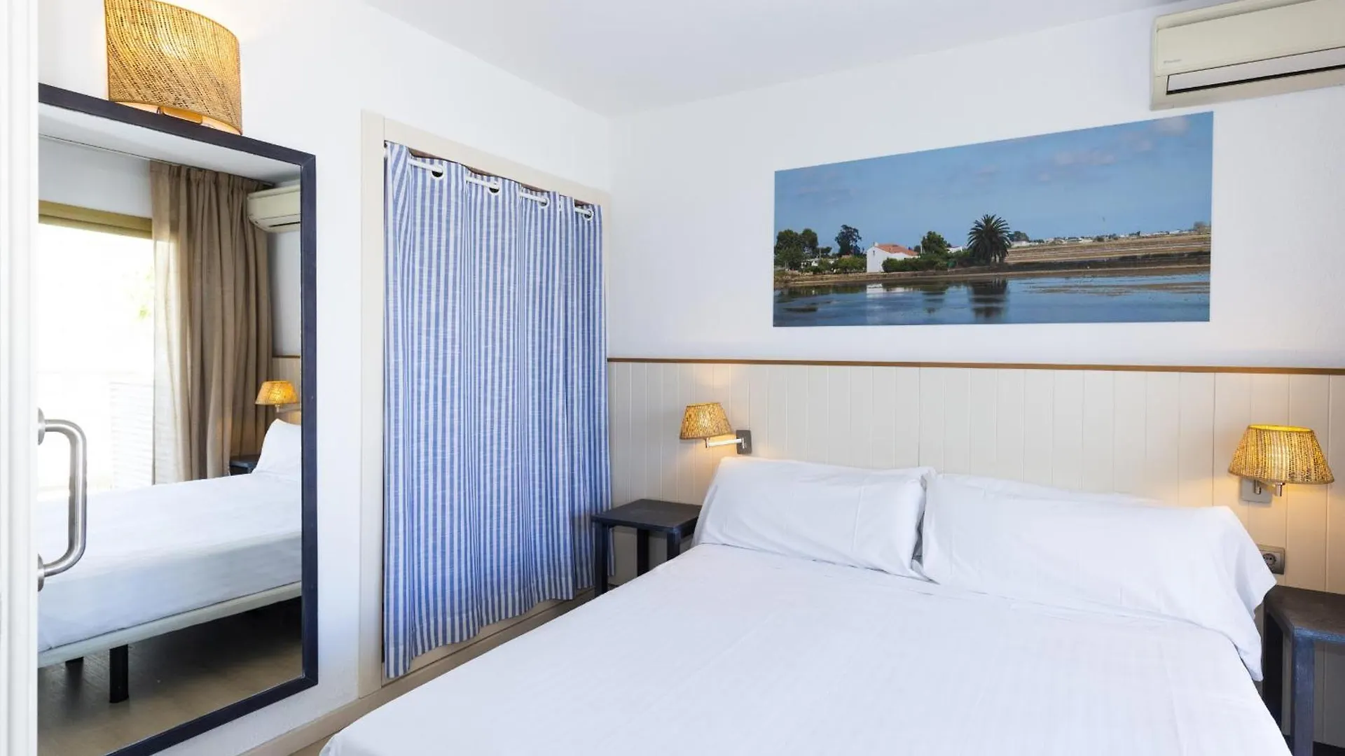 Acacias Apartamentos Salou Spain